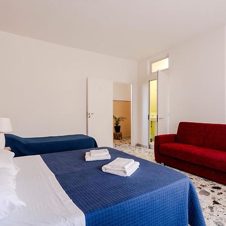 Casa Di Madre Antonia Hotell Brindisi Exteriör bild