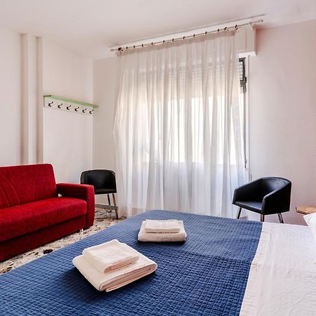 Casa Di Madre Antonia Hotell Brindisi Exteriör bild